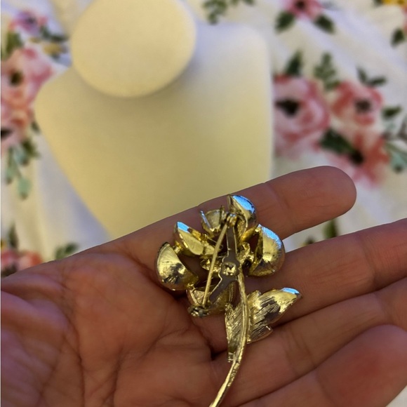 Rose gold/diamond costume jewelry brooche - Picture 4 of 4